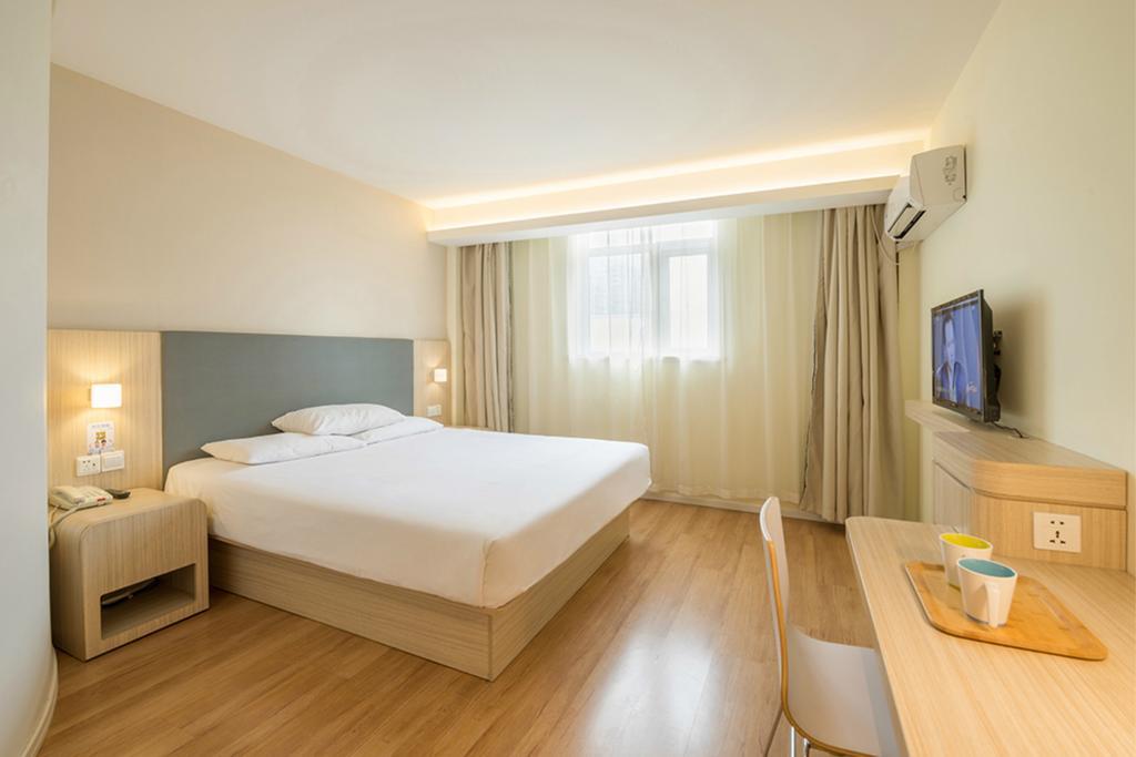 Hanting Hotel Shanghai Tangqiao Subway Station Exterior photo